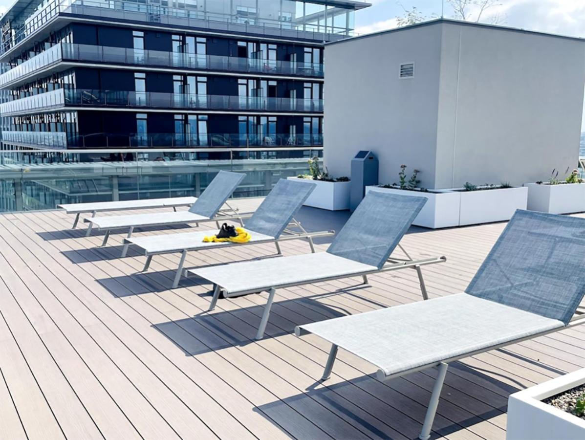 Sunrise Above Sky With Rooftop Pool ウィーン エクステリア 写真
